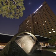강남 가로수길 근처 인기 호텔, (시작가: ₩87,414)부터 시작하는 호텔 예약 | Hotels.Com